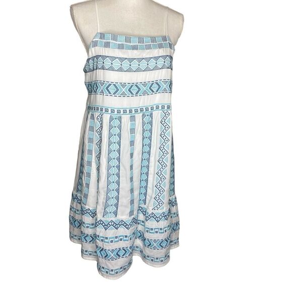 Savanna Jane Dresses & Skirts - Savanna Jane Wm’s Sz Lrg White Blue Striped Aztec Embroidered Sun Dress